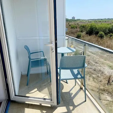 Studio Cu Piscina In Blaxy *
